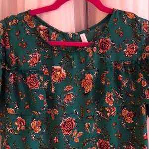 Green floral ruffle sleeve blouse LAST CALL